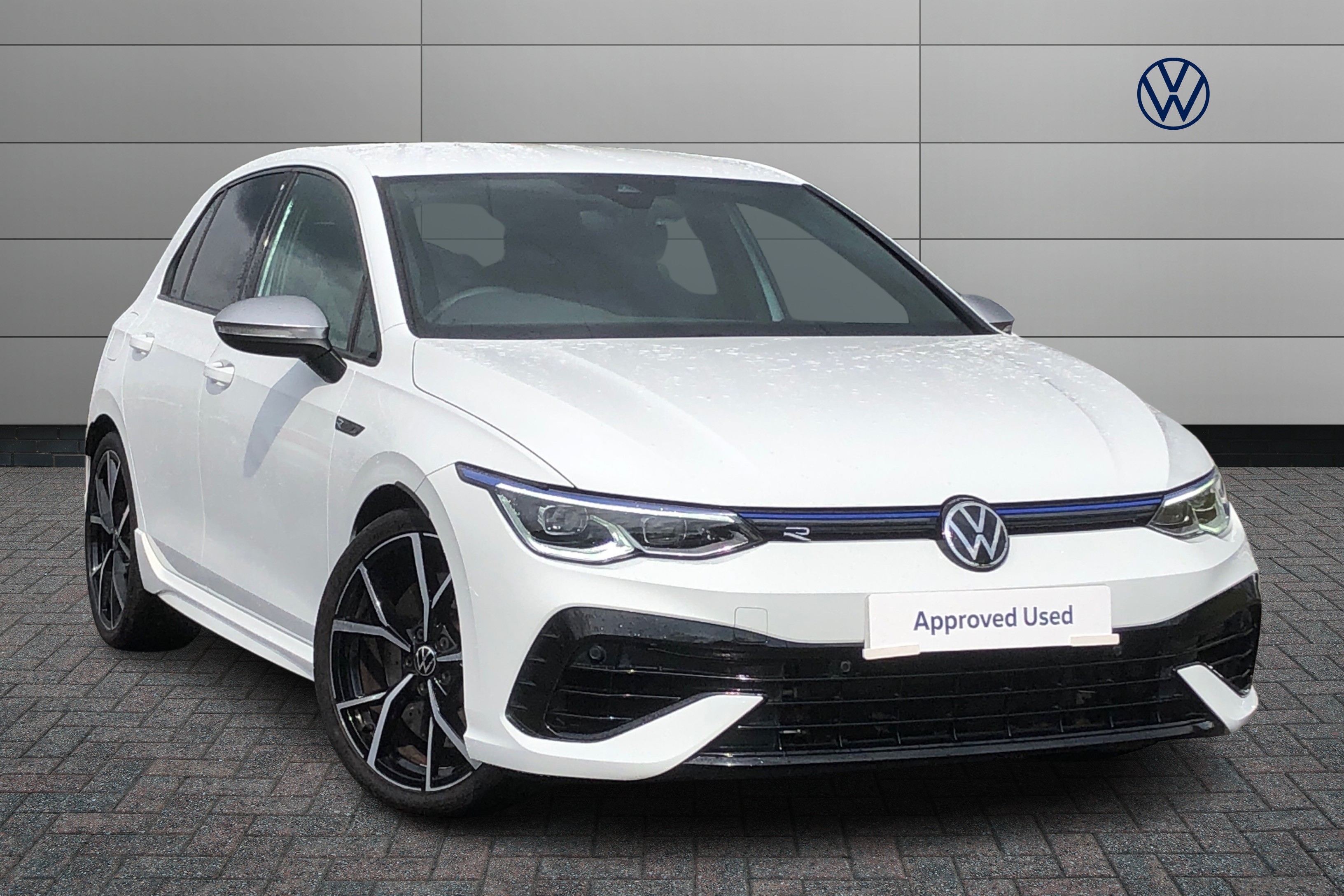 Main listing image - Volkswagen Golf R