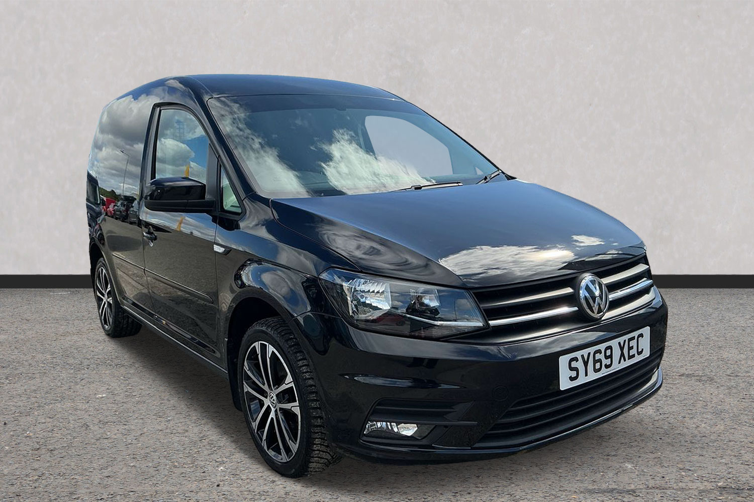 Main listing image - Volkswagen Caddy