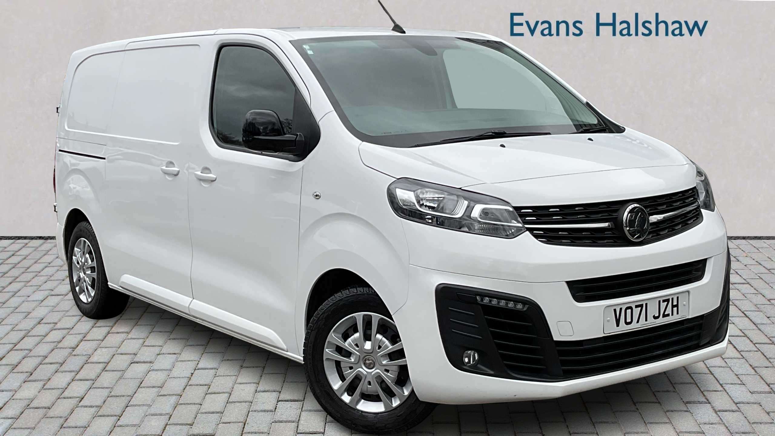 Main listing image - Vauxhall Vivaro