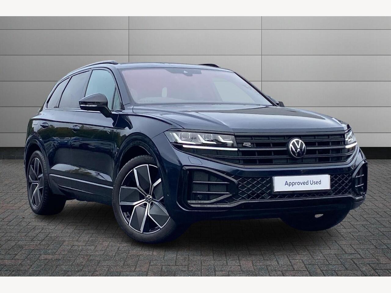 Main listing image - Volkswagen Touareg
