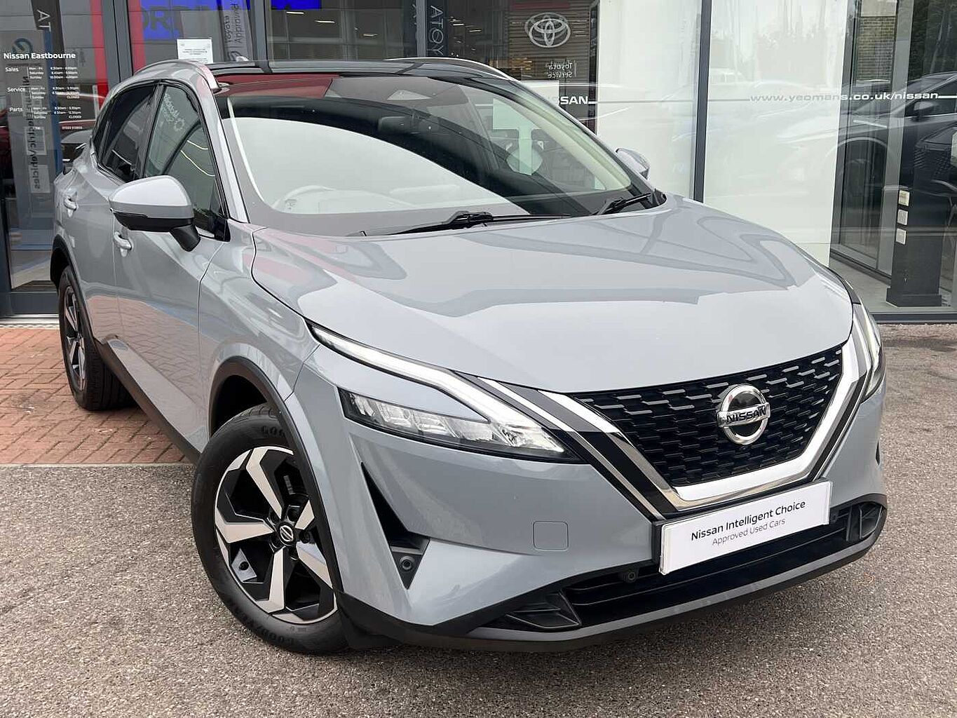 Main listing image - Nissan Qashqai