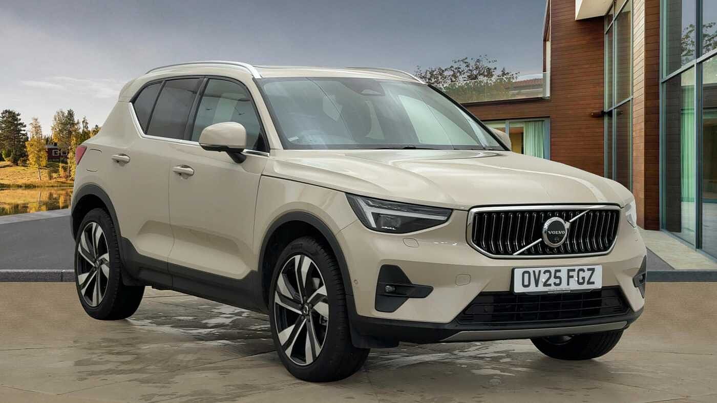 Main listing image - Volvo XC40