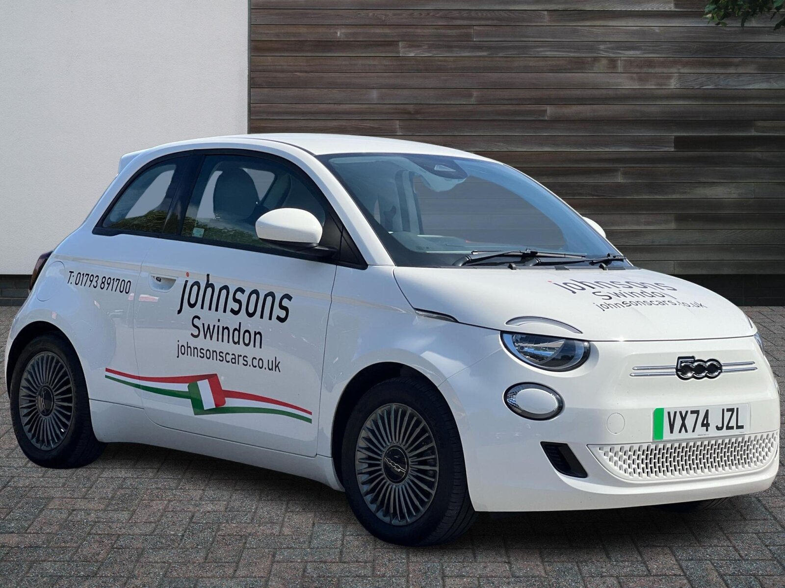 Main listing image - Fiat 500 Electric