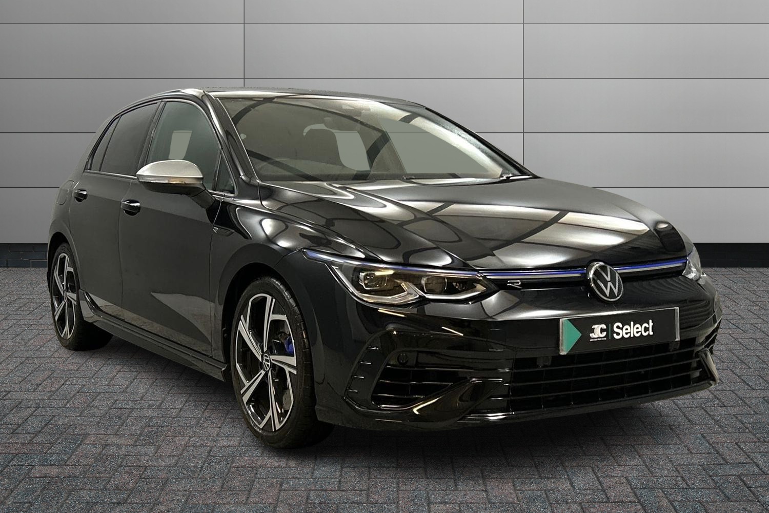Main listing image - Volkswagen Golf R