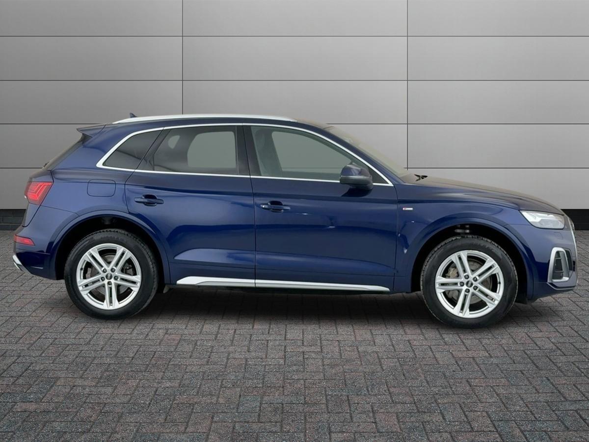 Main listing image - Audi Q5
