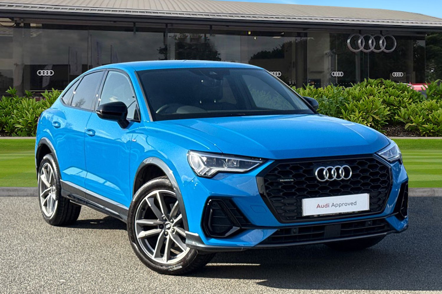 Main listing image - Audi Q3