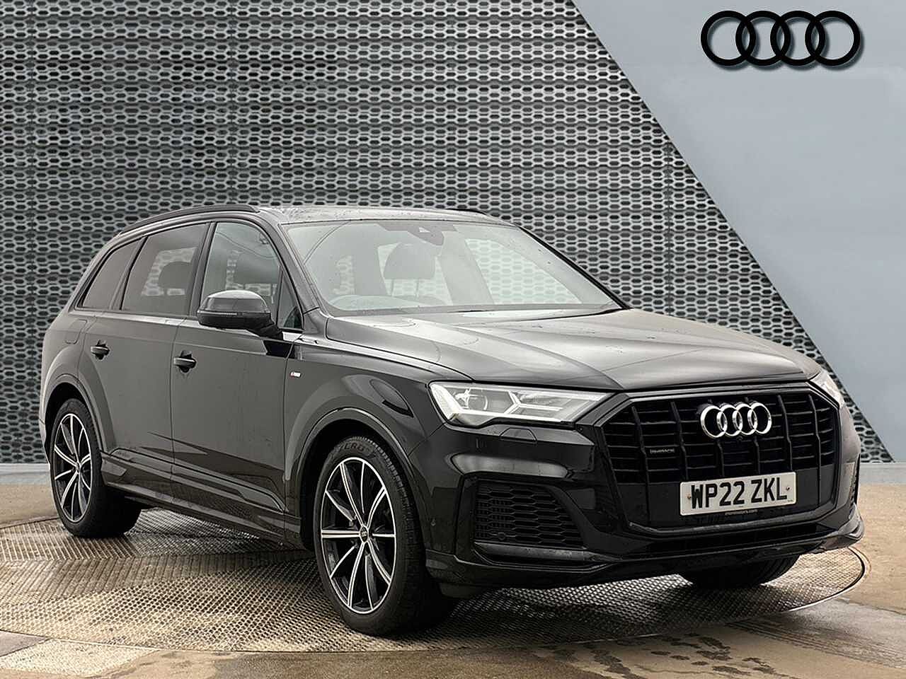 Main listing image - Audi Q7