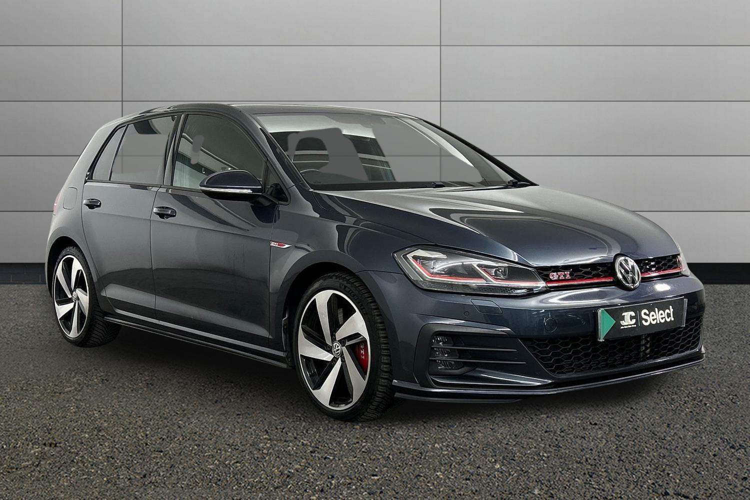 Main listing image - Volkswagen Golf