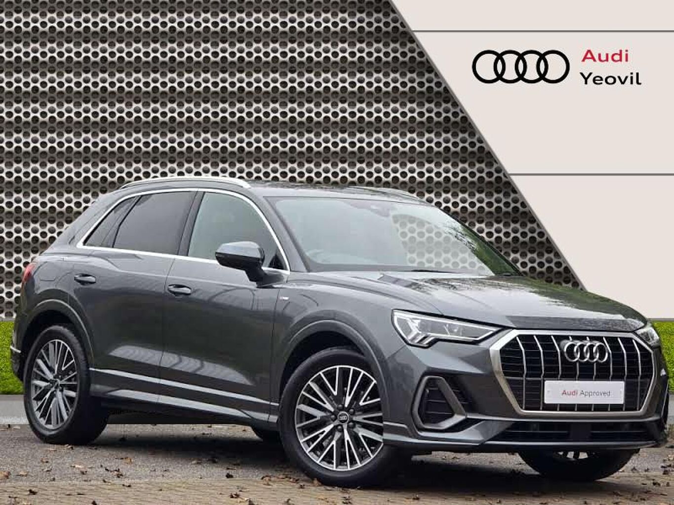 Main listing image - Audi Q3