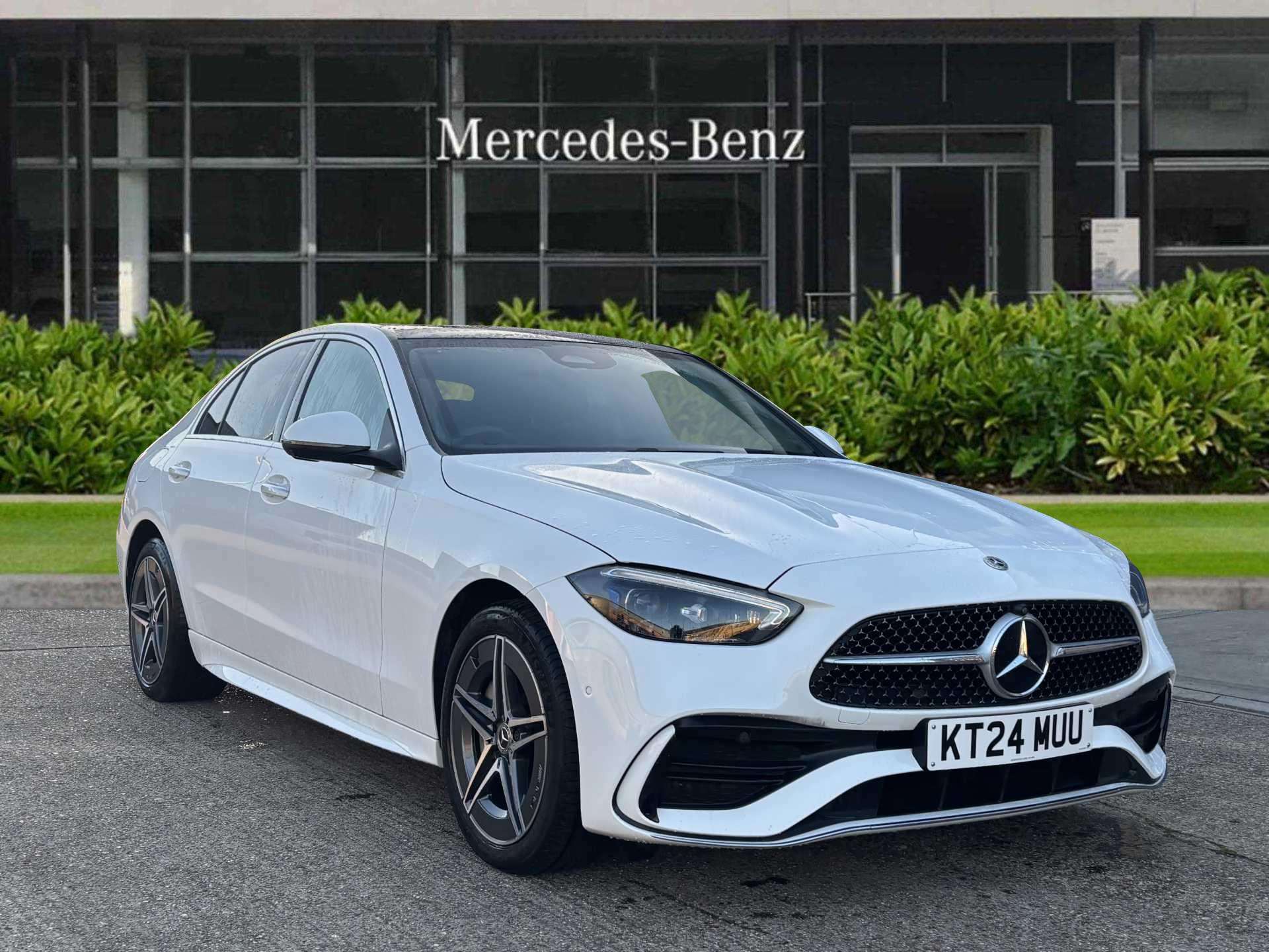 Main listing image - Mercedes-Benz C-Class