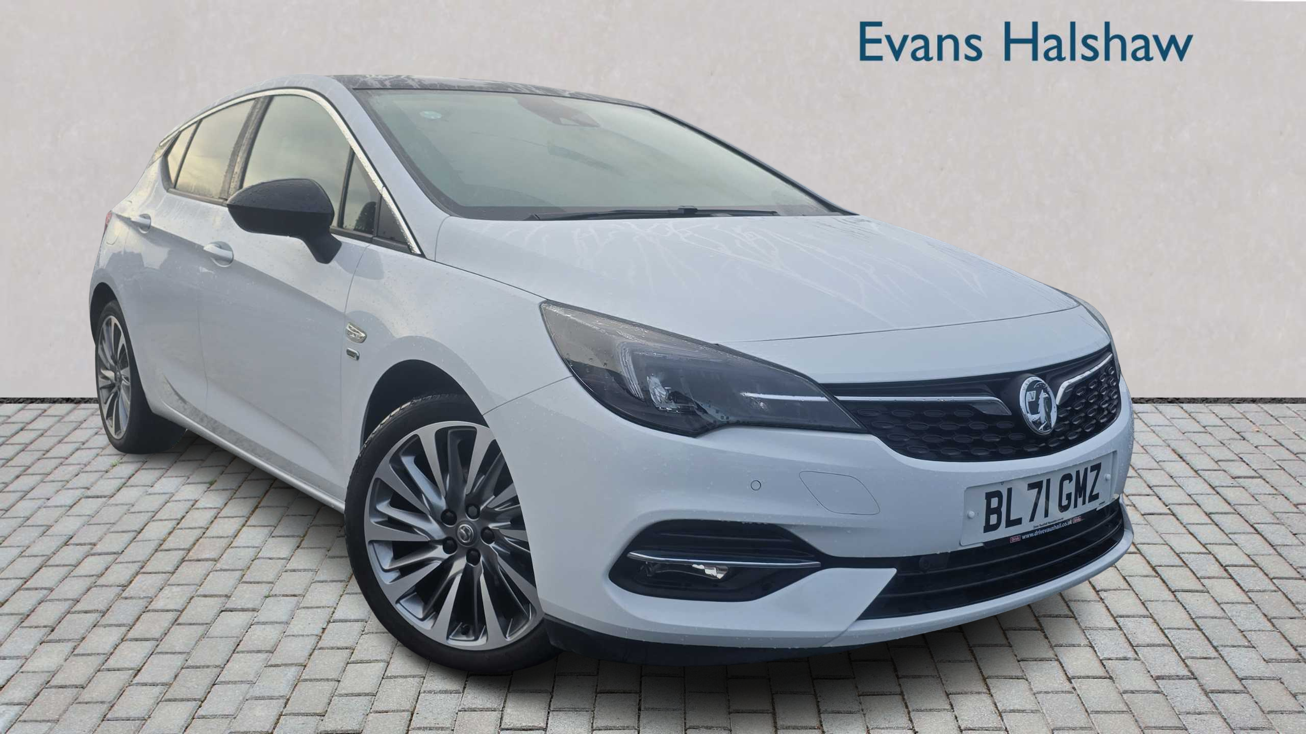 Main listing image - Vauxhall Astra