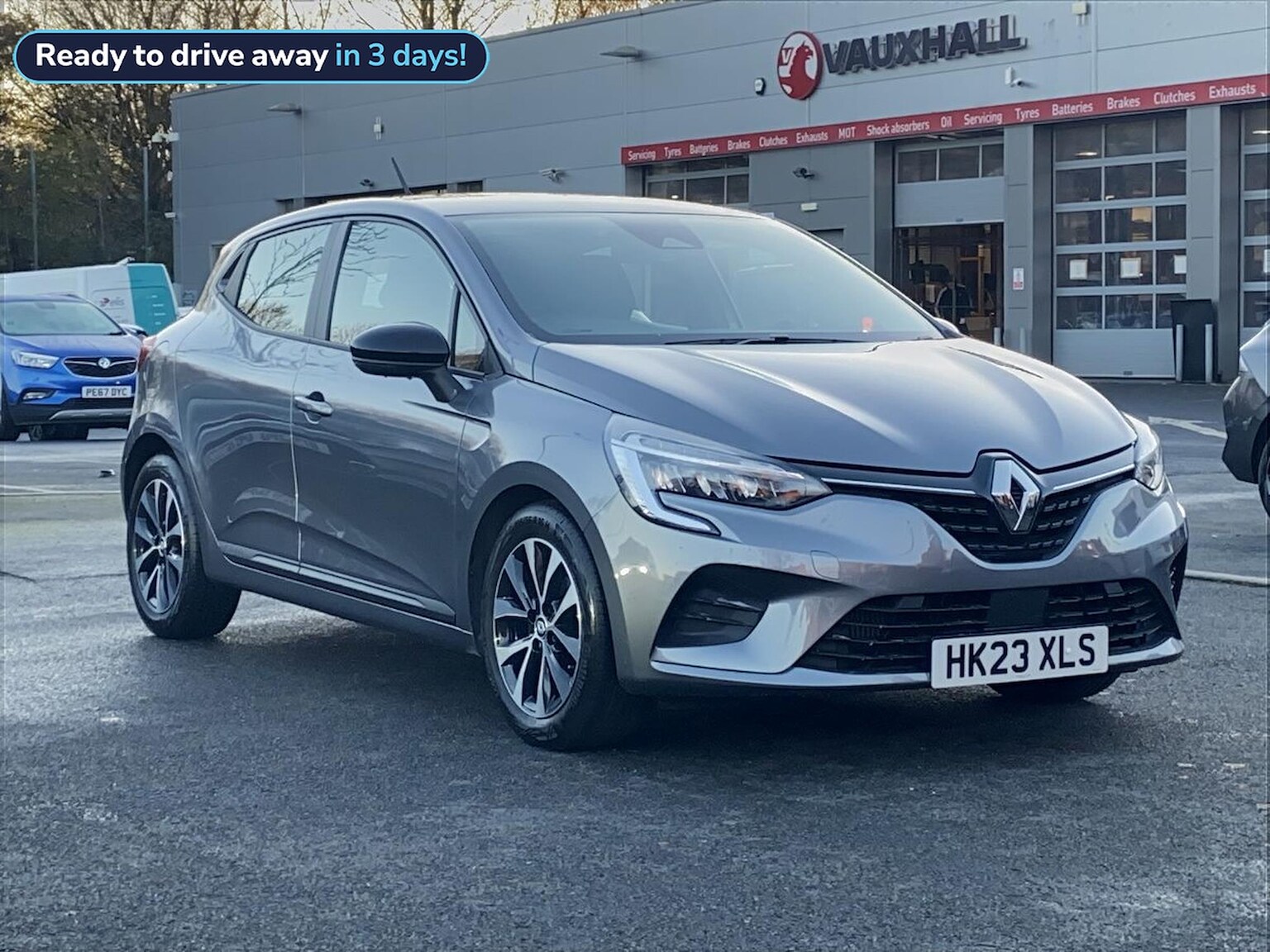 Main listing image - Renault Clio