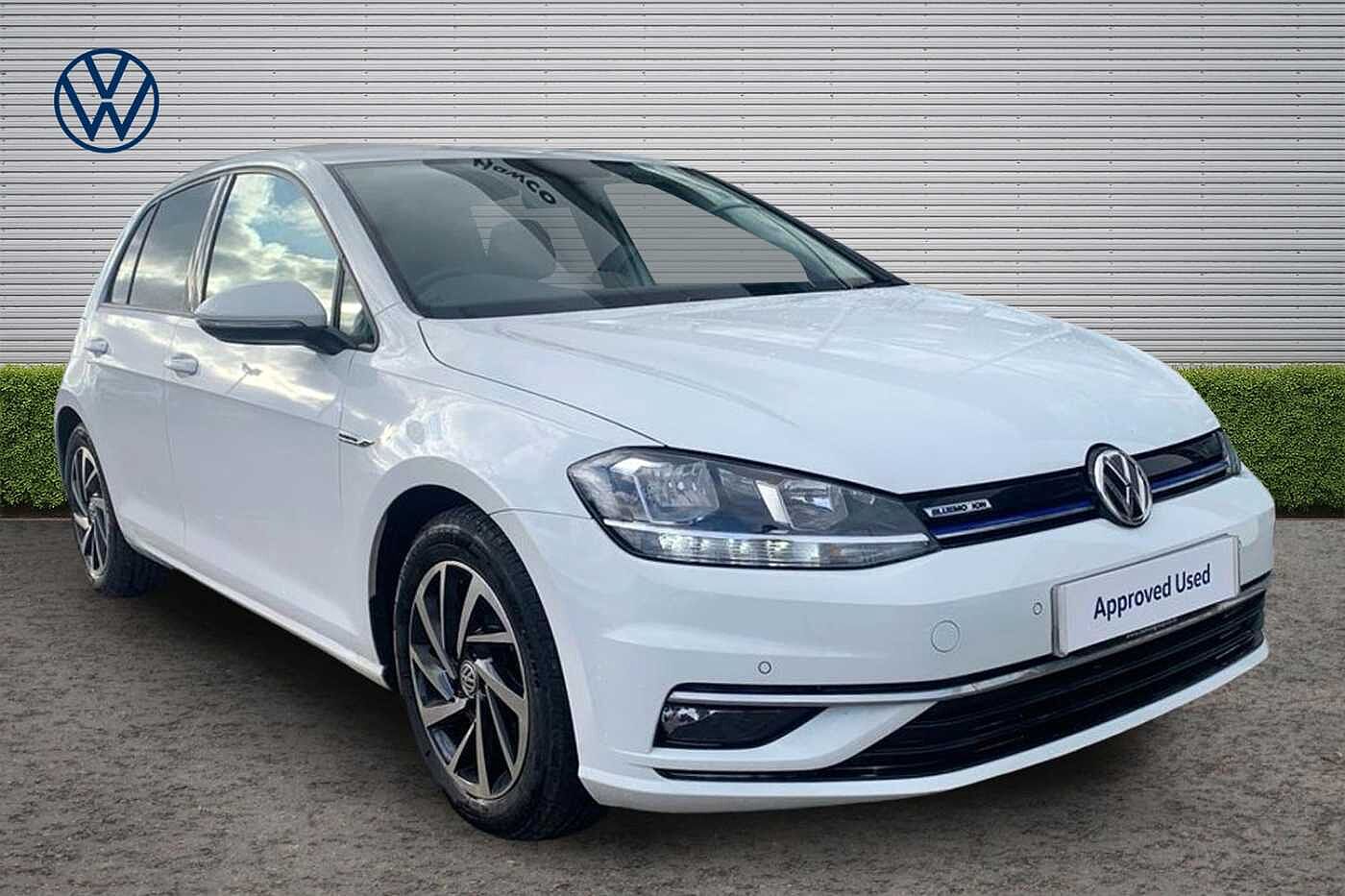 Main listing image - Volkswagen Golf