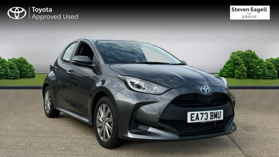 Main listing image - Toyota Yaris