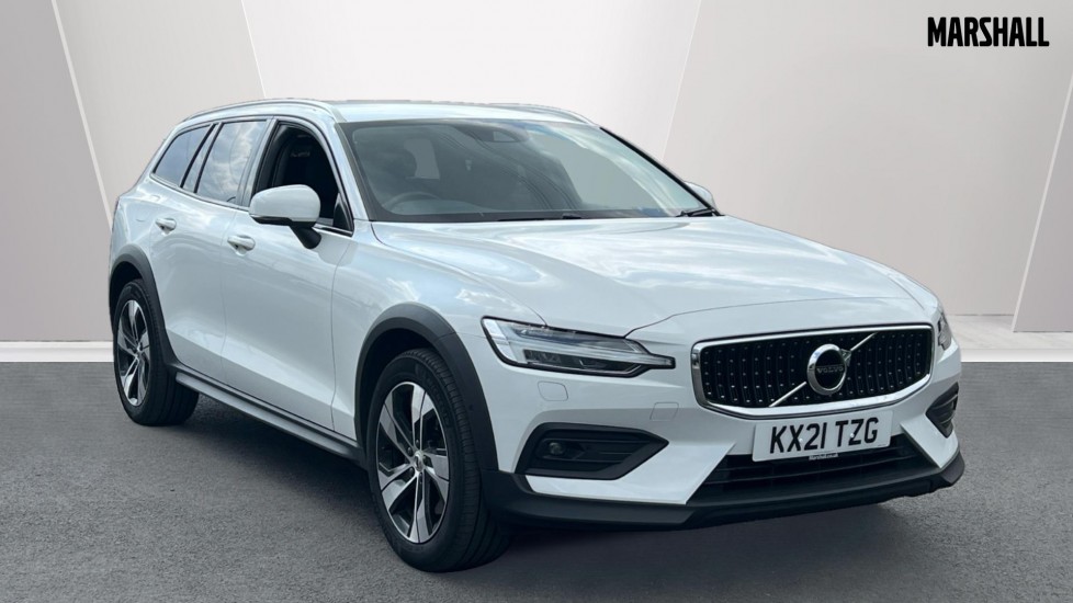 Main listing image - Volvo V60 Cross Country