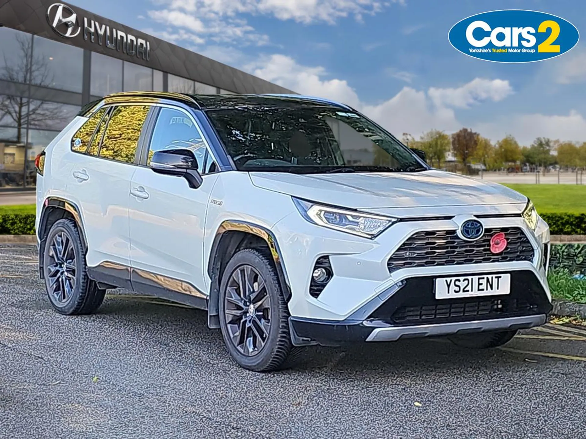 Main listing image - Toyota RAV4