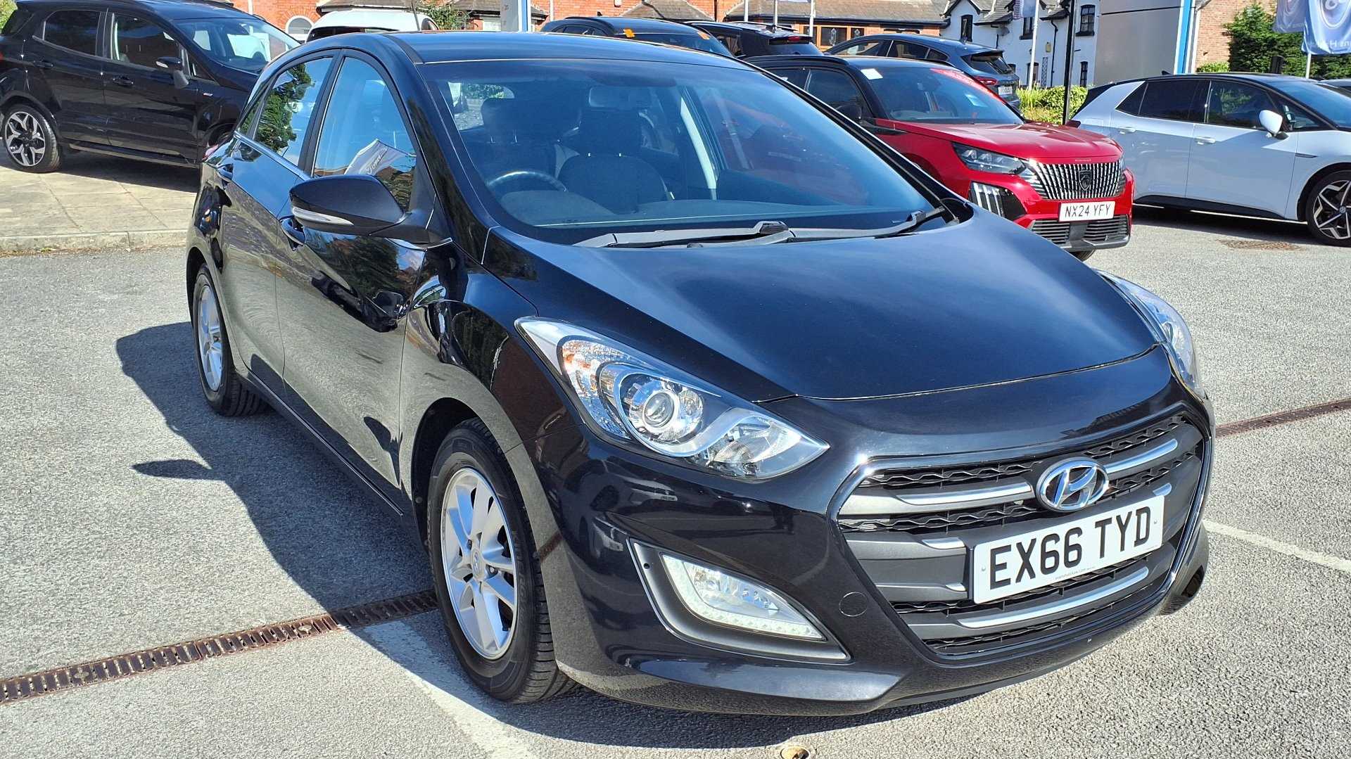 Main listing image - Hyundai i30