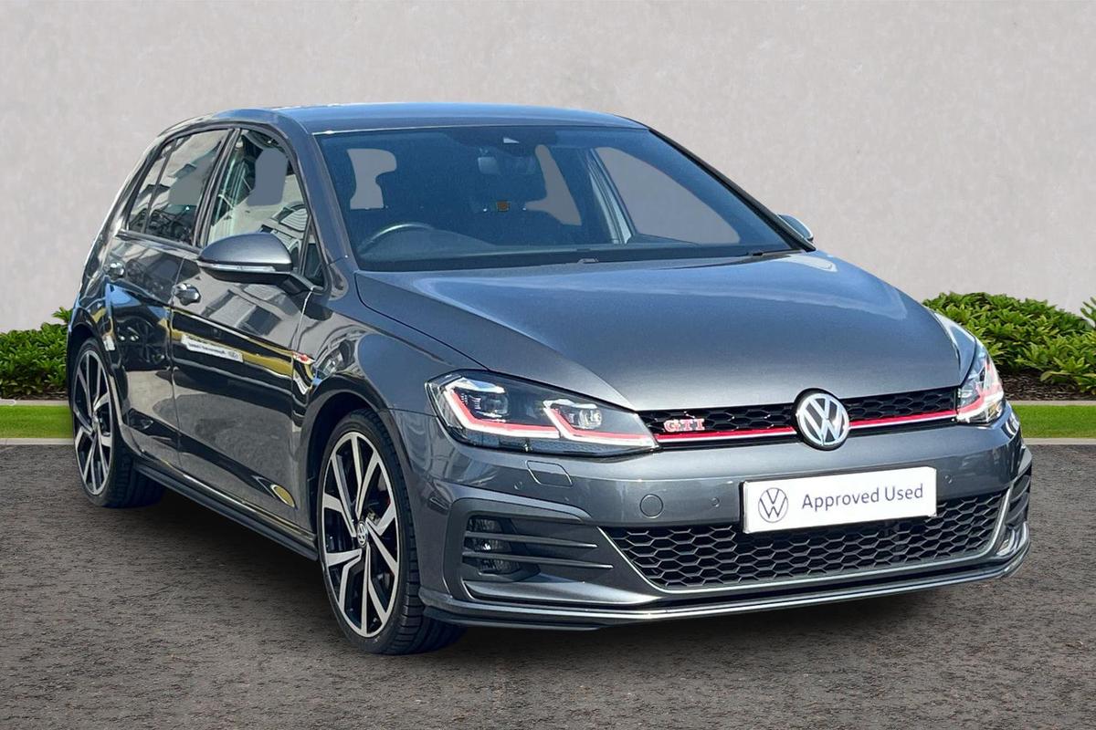 Main listing image - Volkswagen Golf