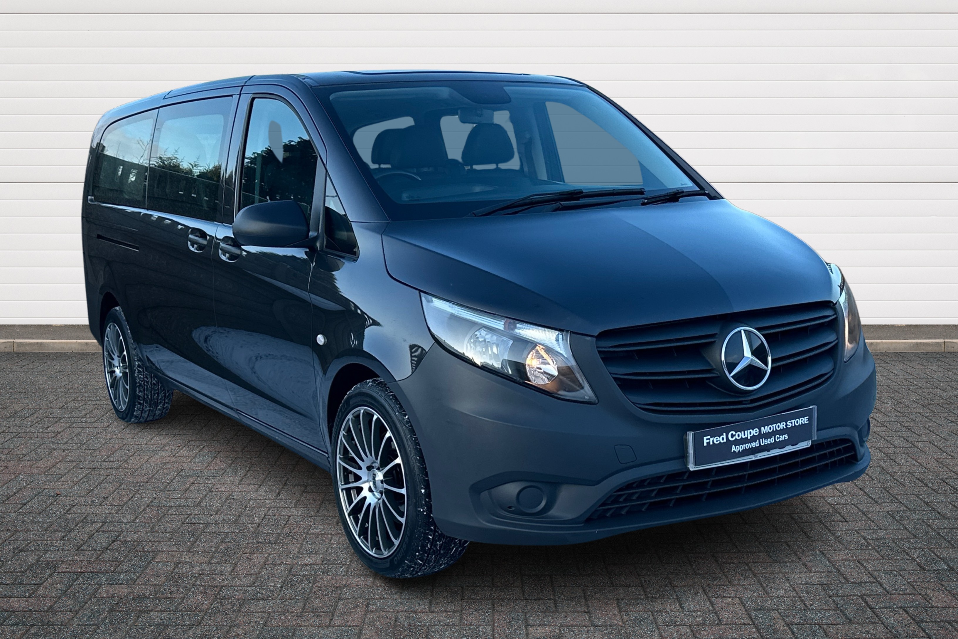 Main listing image - Mercedes-Benz Vito