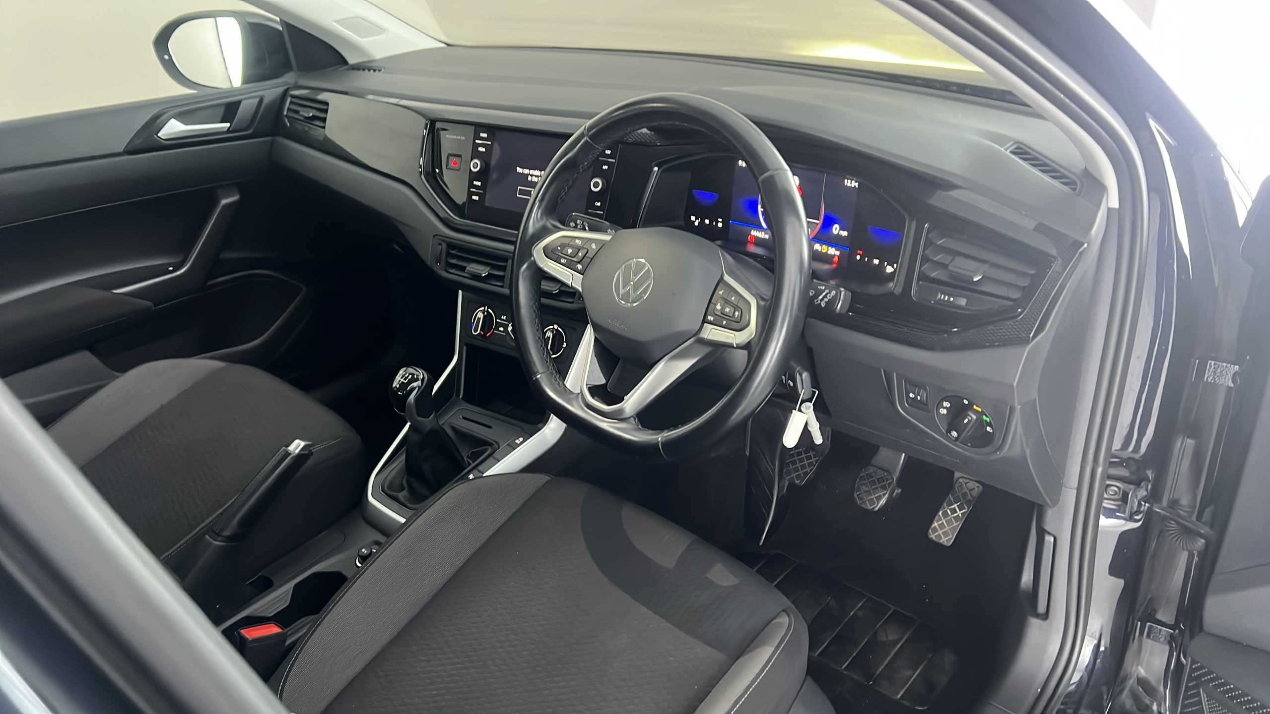 Main listing image - Volkswagen Taigo