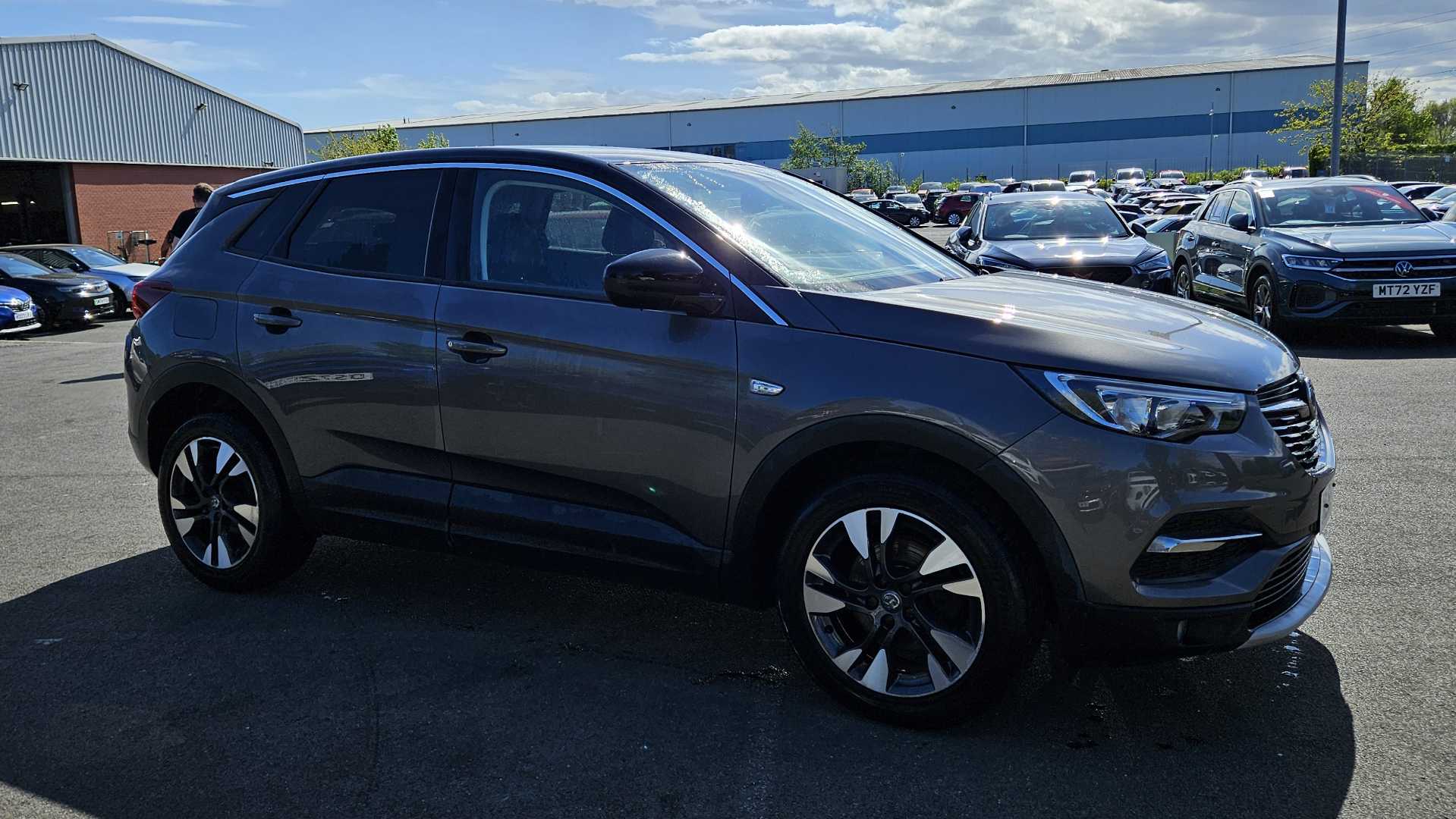 Main listing image - Vauxhall Grandland X