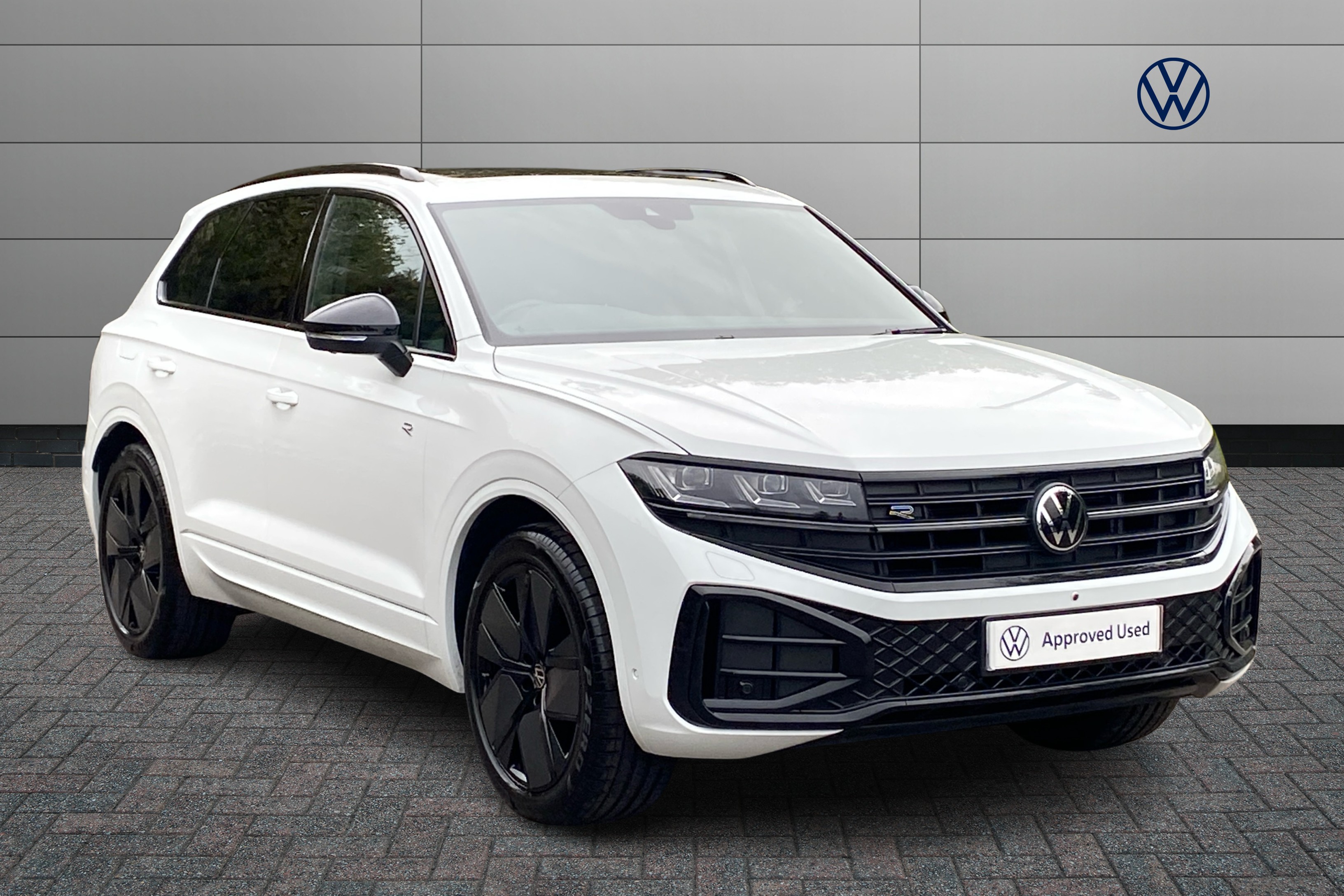 Main listing image - Volkswagen Touareg