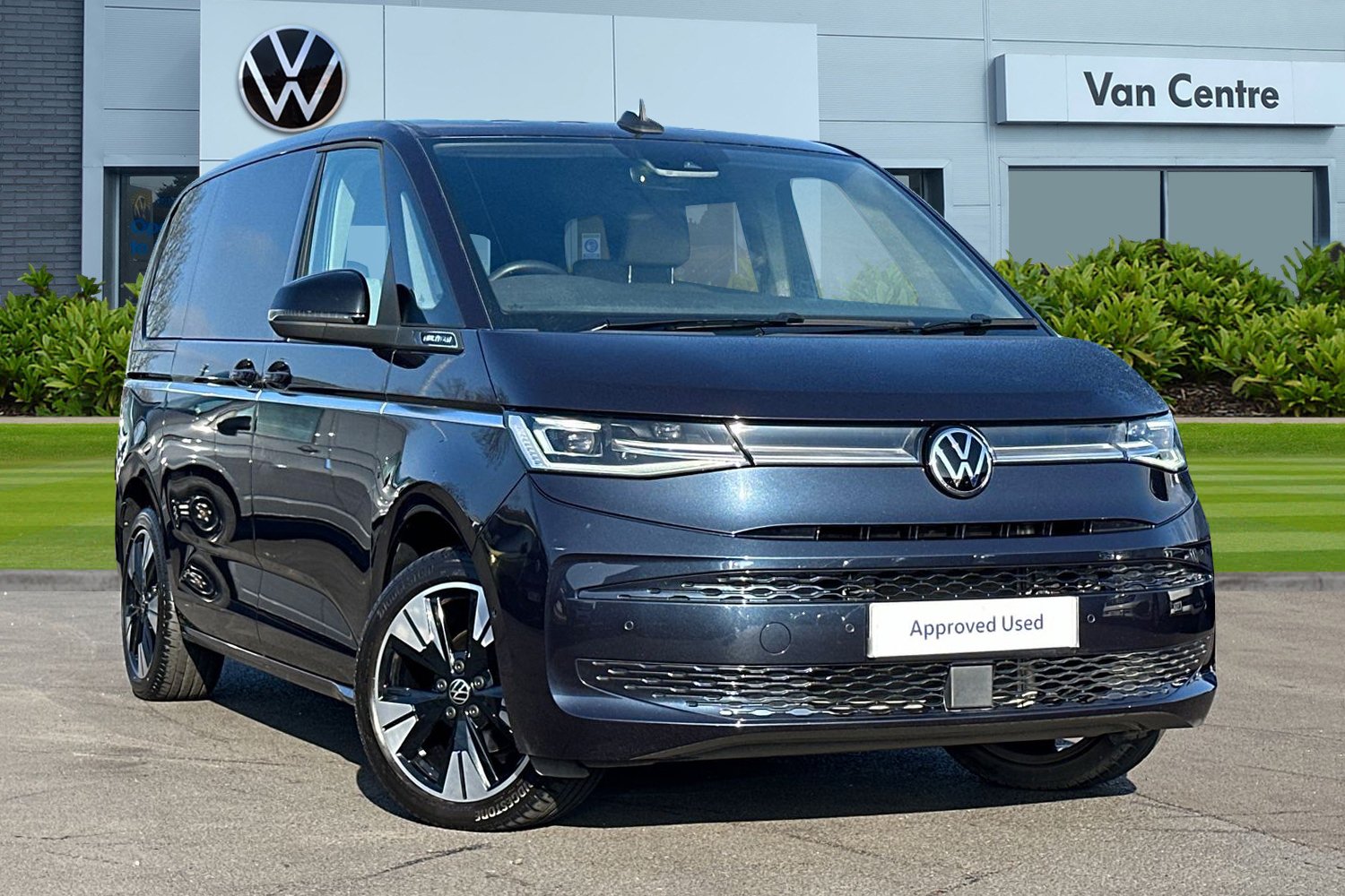 Main listing image - Volkswagen Multivan