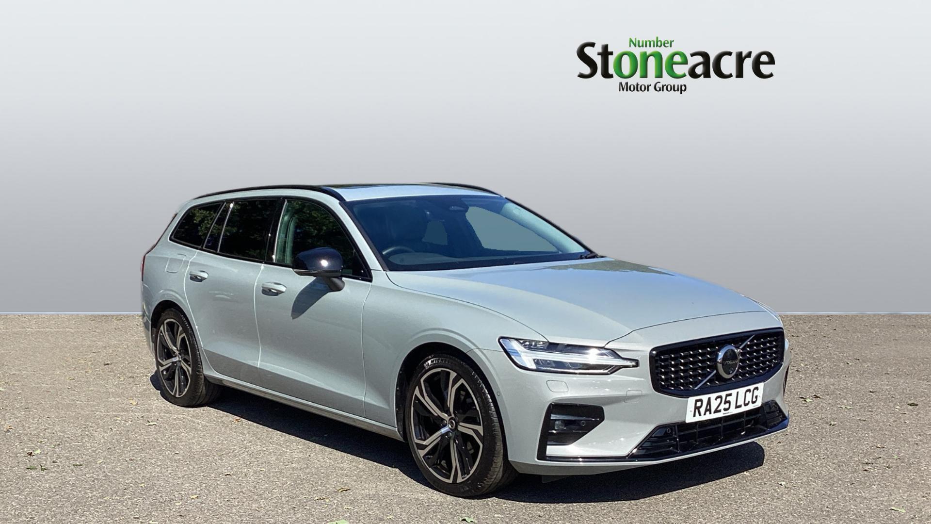 Main listing image - Volvo V60