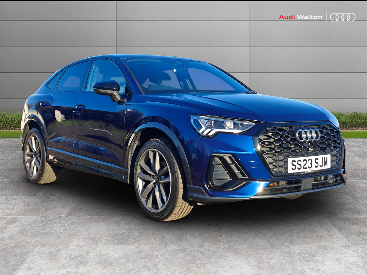Main listing image - Audi Q3