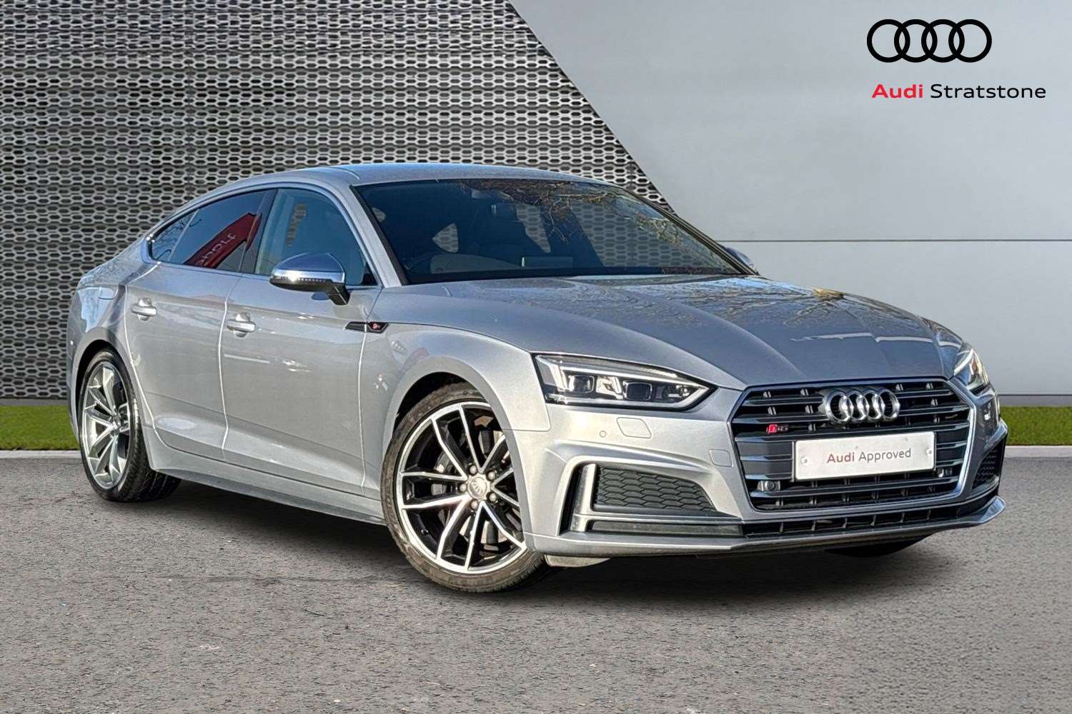 Main listing image - Audi S5