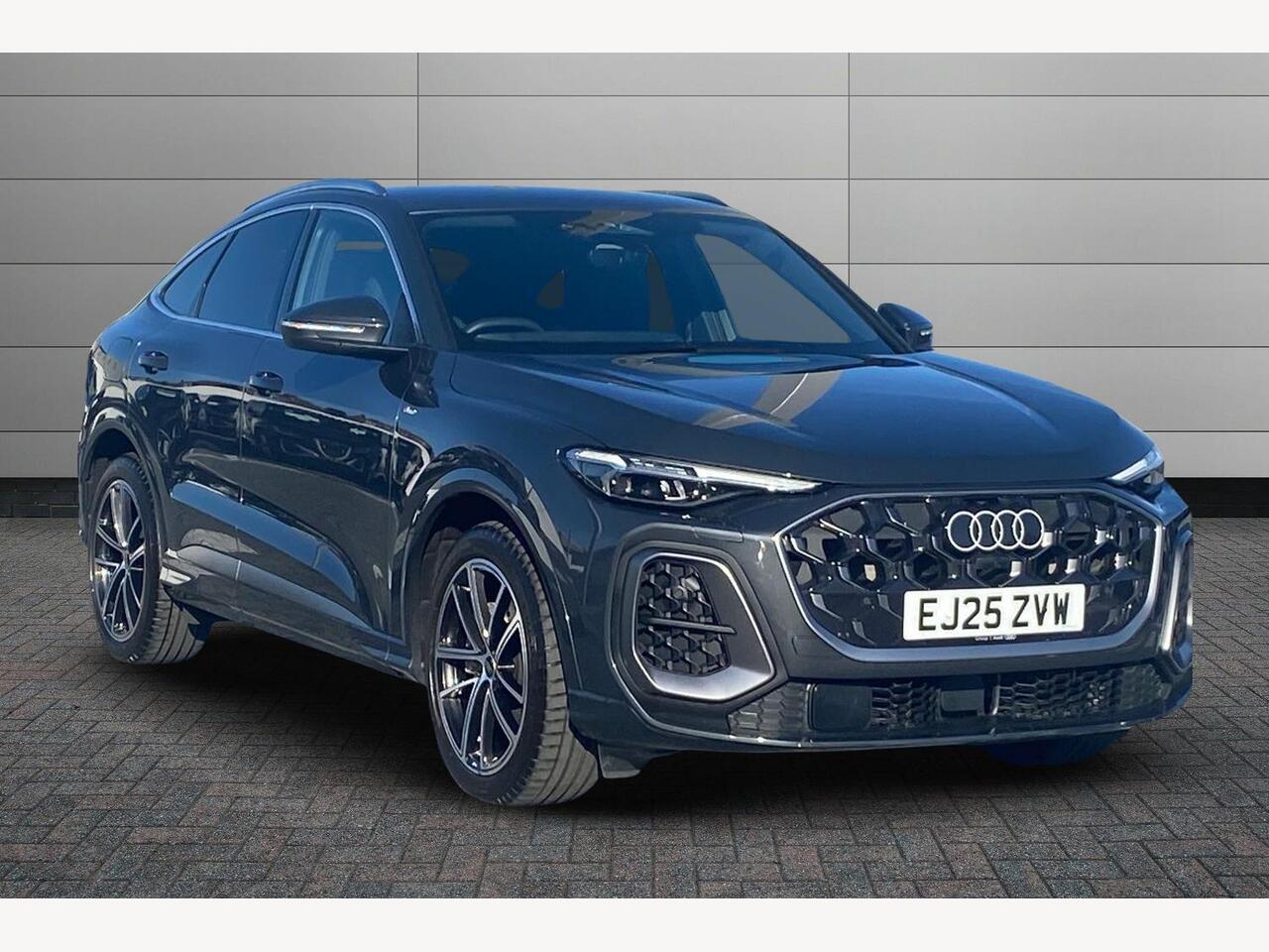 Main listing image - Audi Q5 Sportback