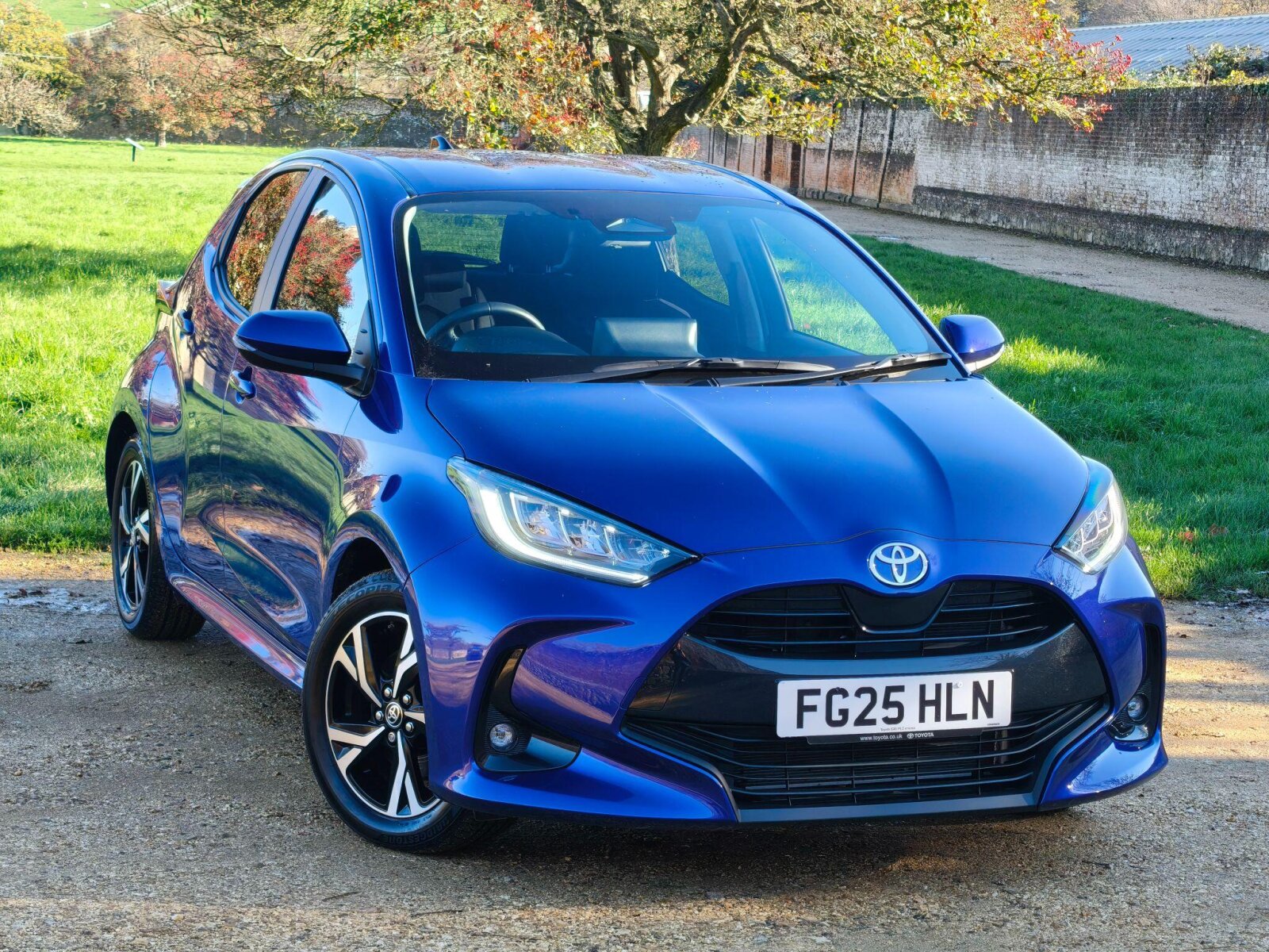Main listing image - Toyota Yaris