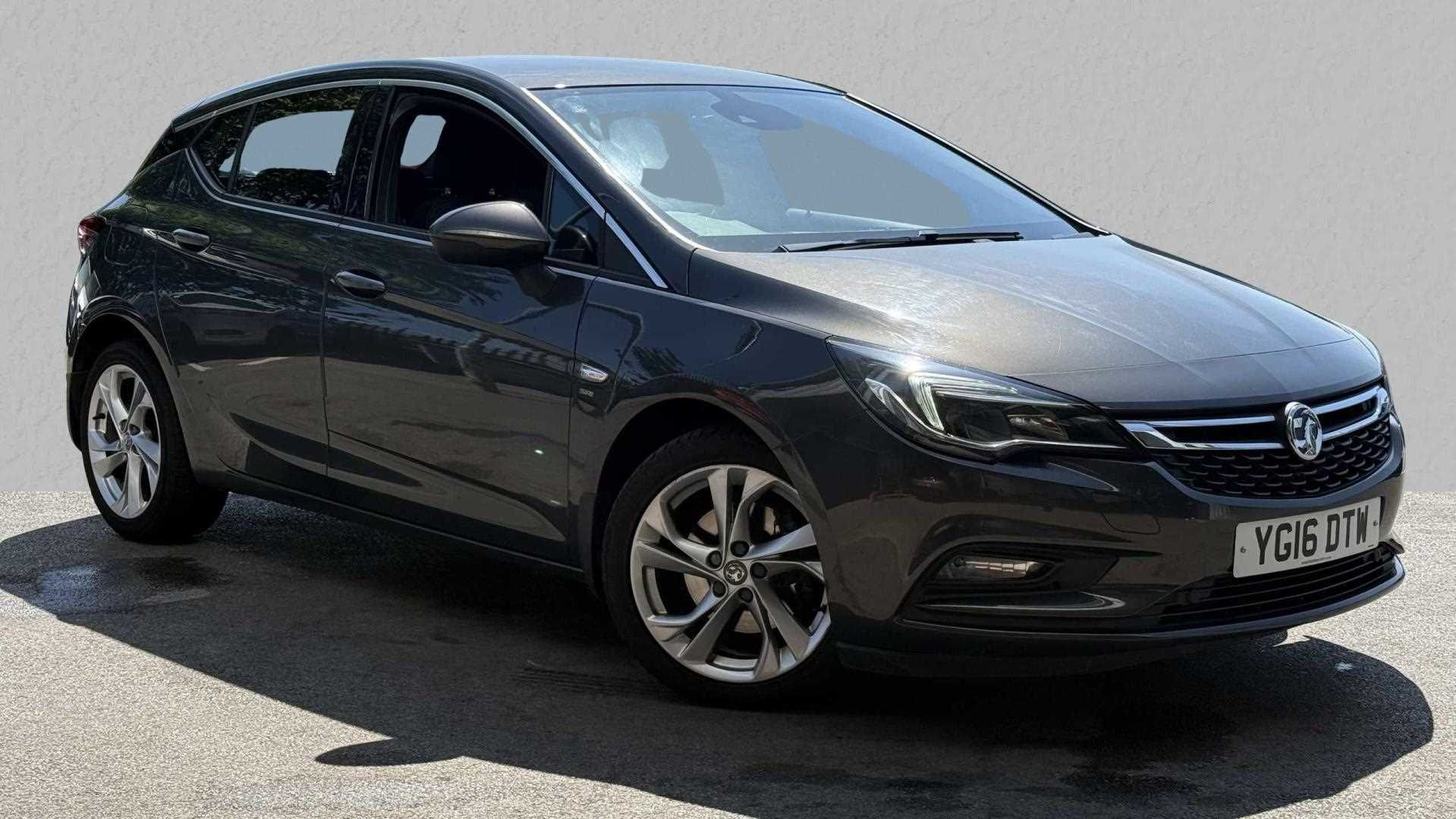 Main listing image - Vauxhall Astra