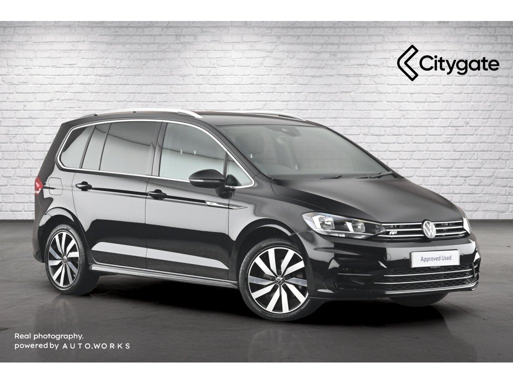 Main listing image - Volkswagen Touran