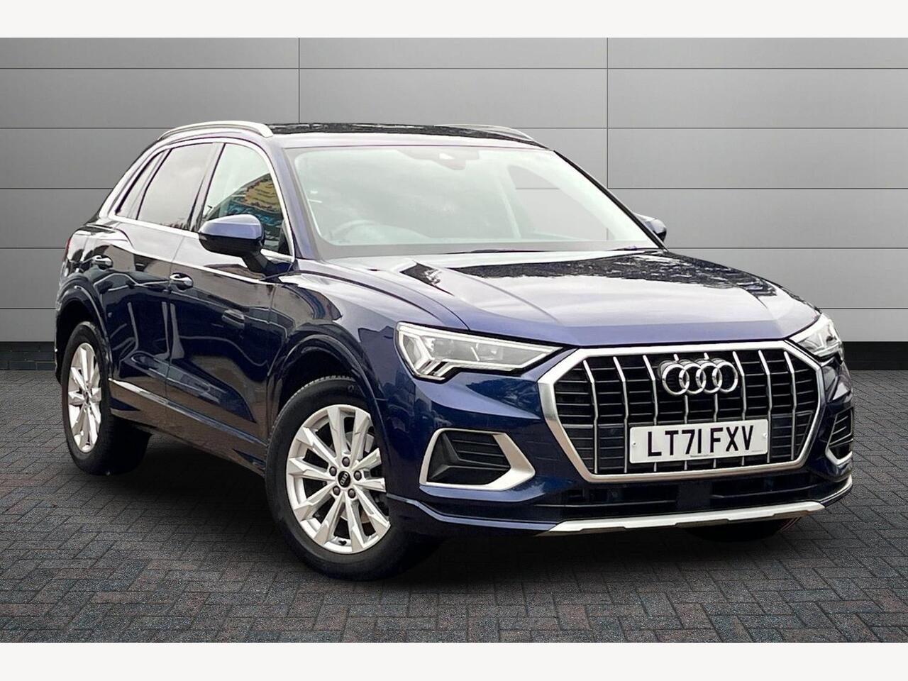 Main listing image - Audi Q3