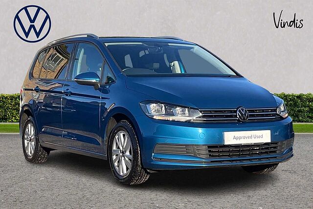 Main listing image - Volkswagen Touran