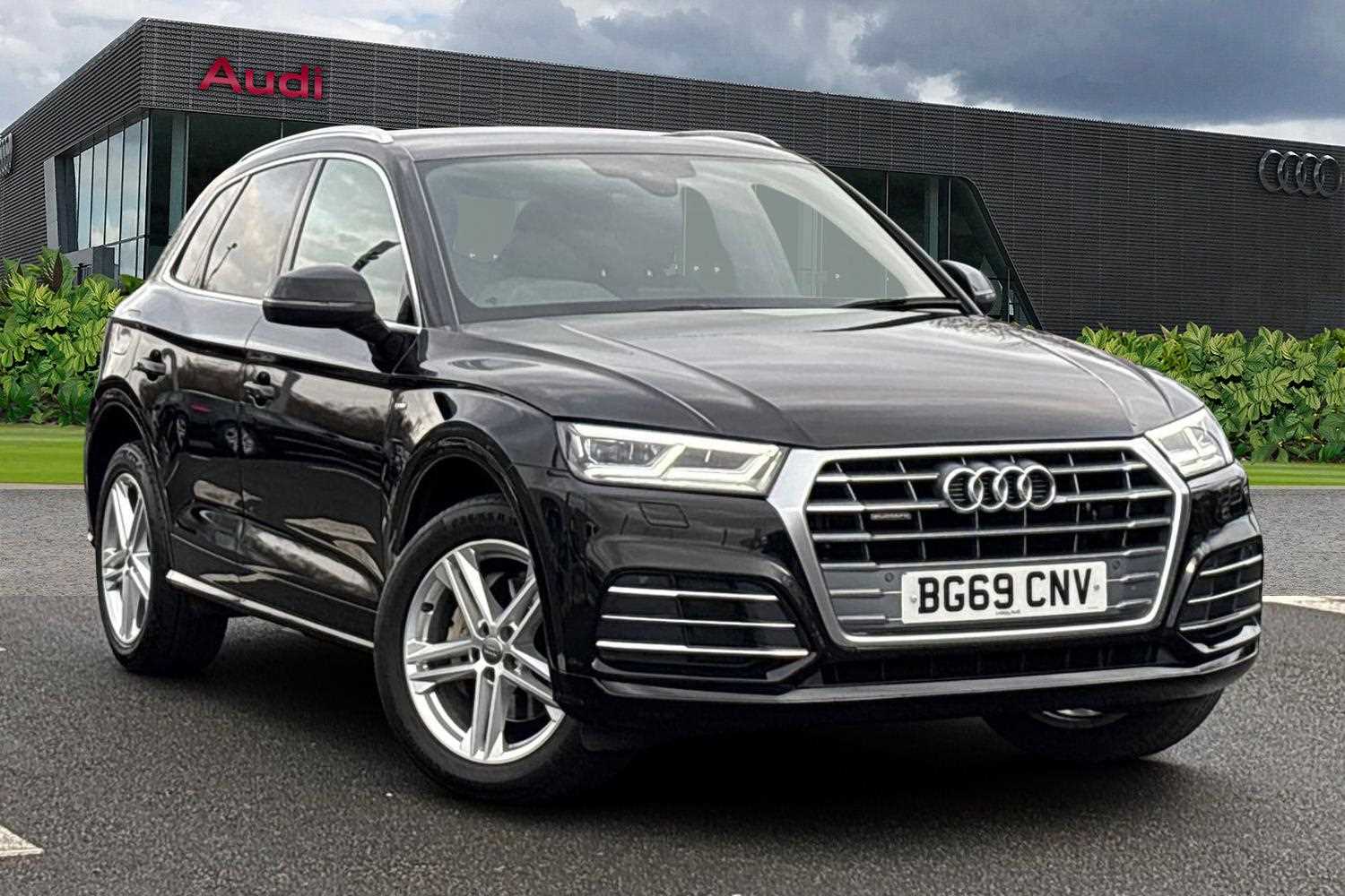 Main listing image - Audi Q5