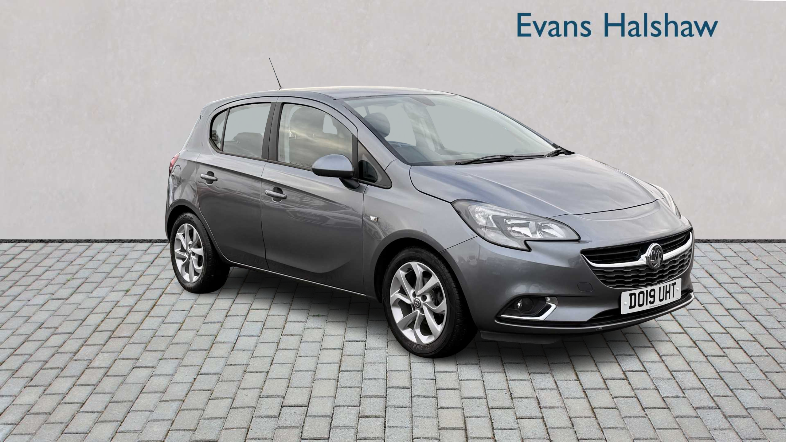 Main listing image - Vauxhall Corsa