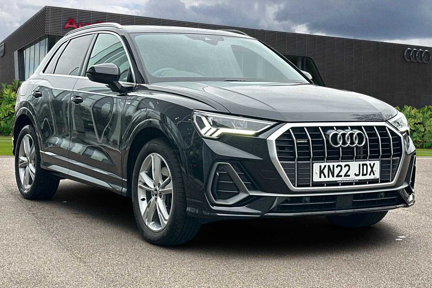 Main listing image - Audi Q3