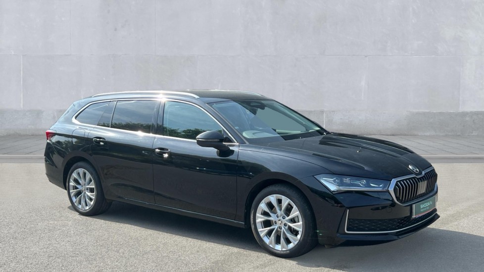 Main listing image - Skoda Superb Estate