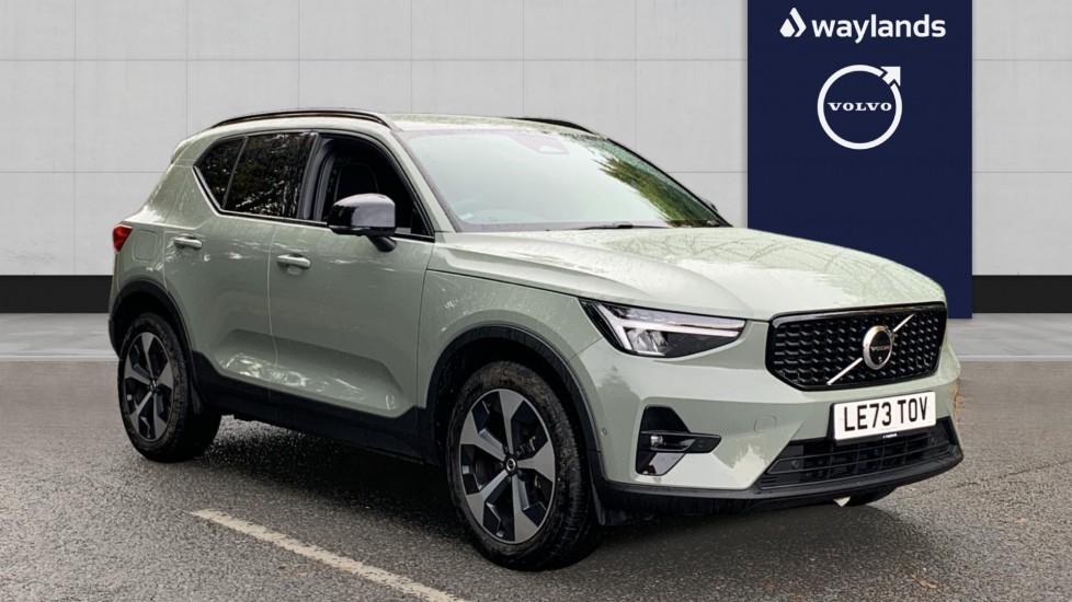 Main listing image - Volvo XC40