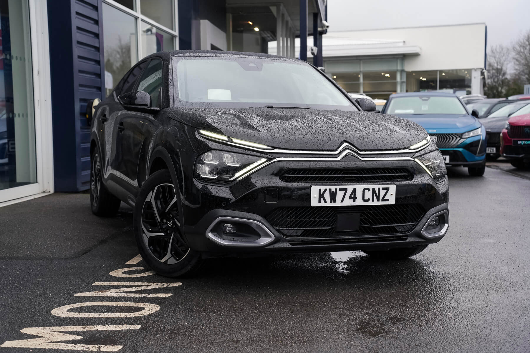 Main listing image - Citroen C4 X