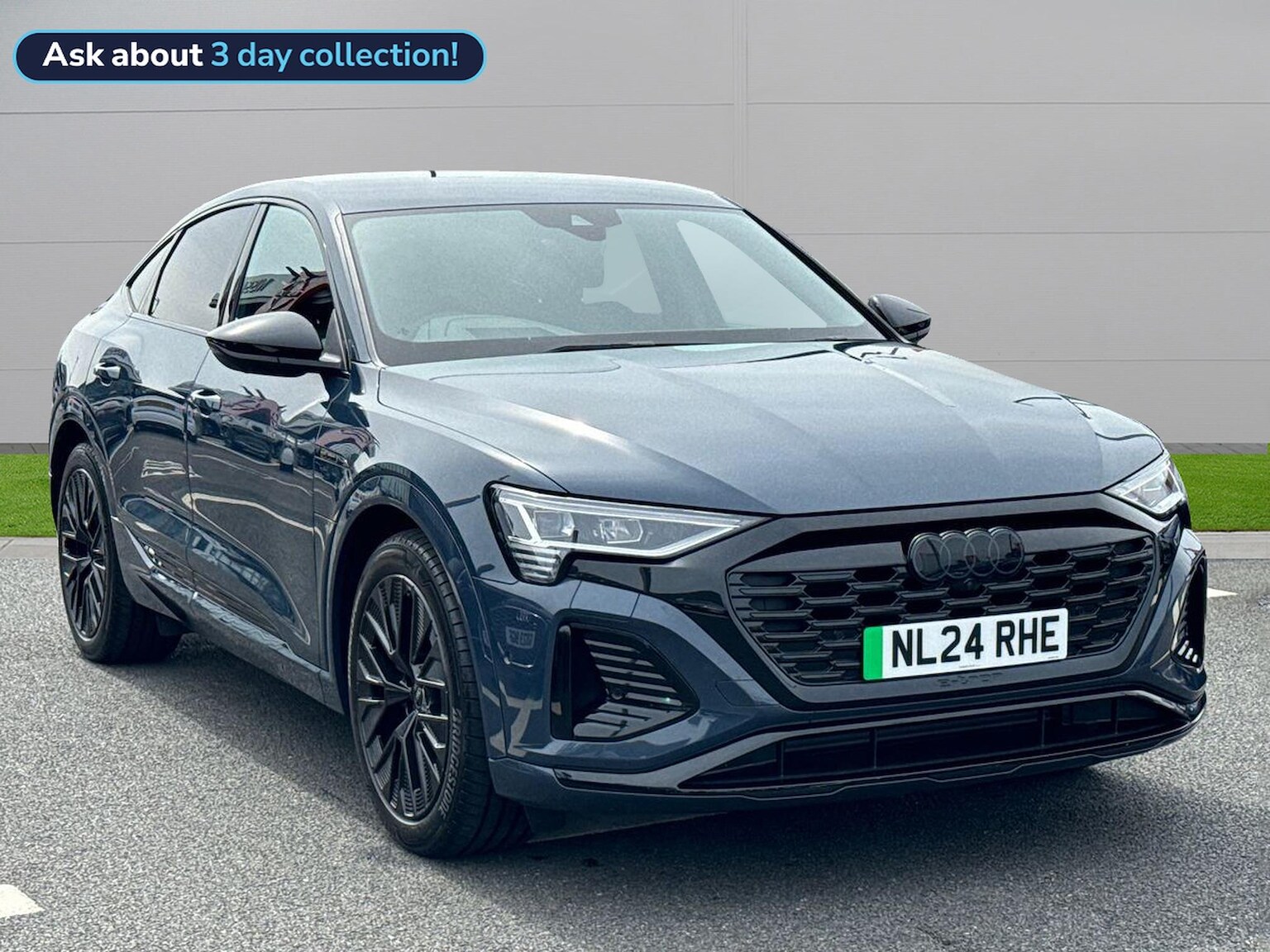 Main listing image - Audi Q8 e-tron