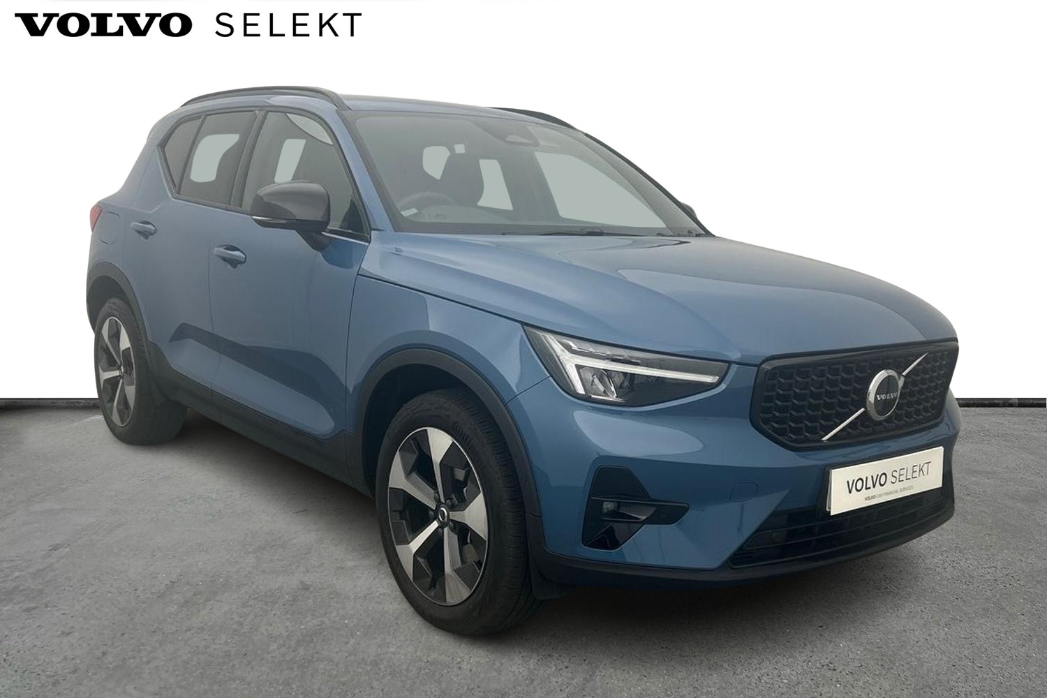 Main listing image - Volvo XC40