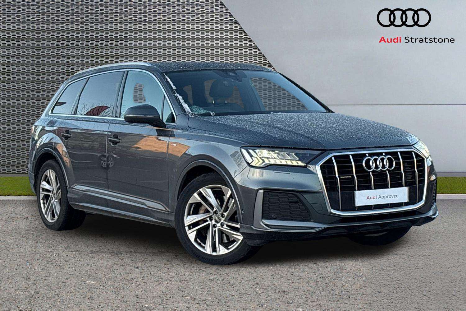 Main listing image - Audi Q7