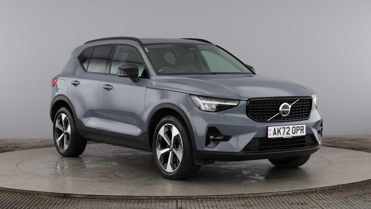 Main listing image - Volvo XC40