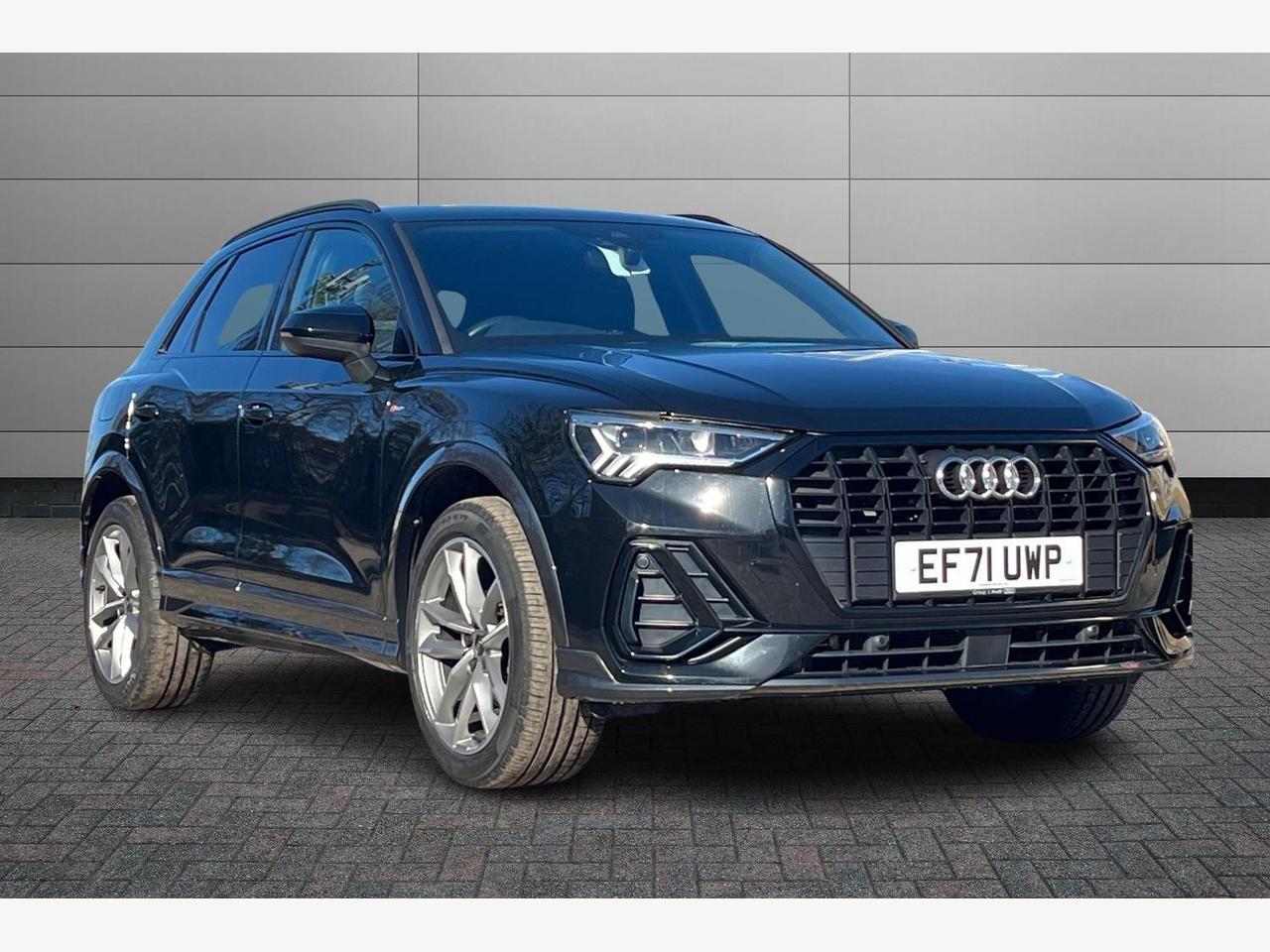 Main listing image - Audi Q3