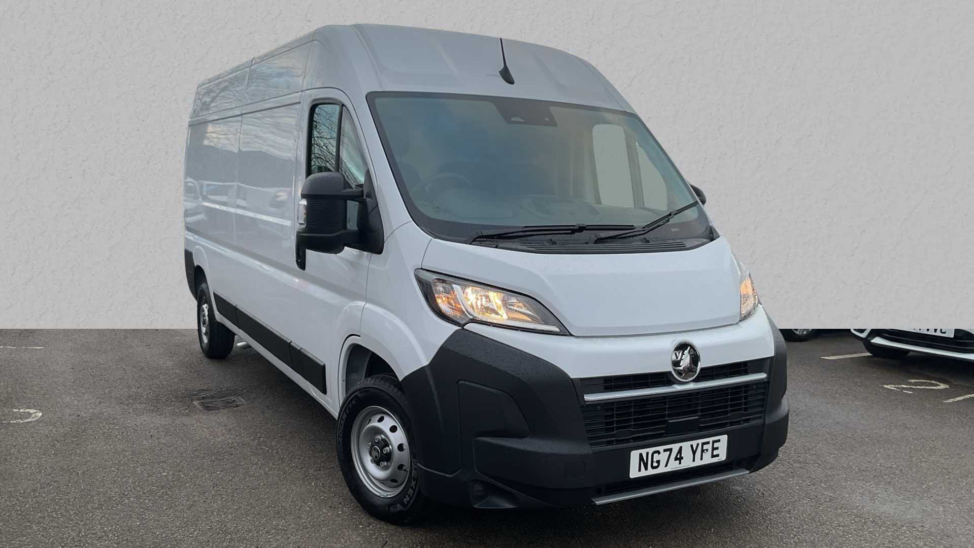 Main listing image - Vauxhall Movano