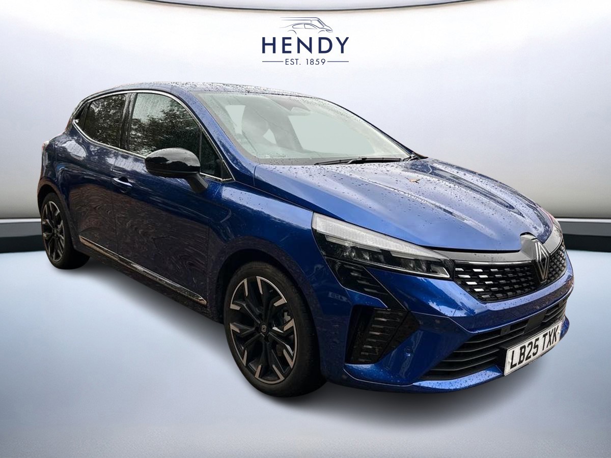 Main listing image - Renault Clio