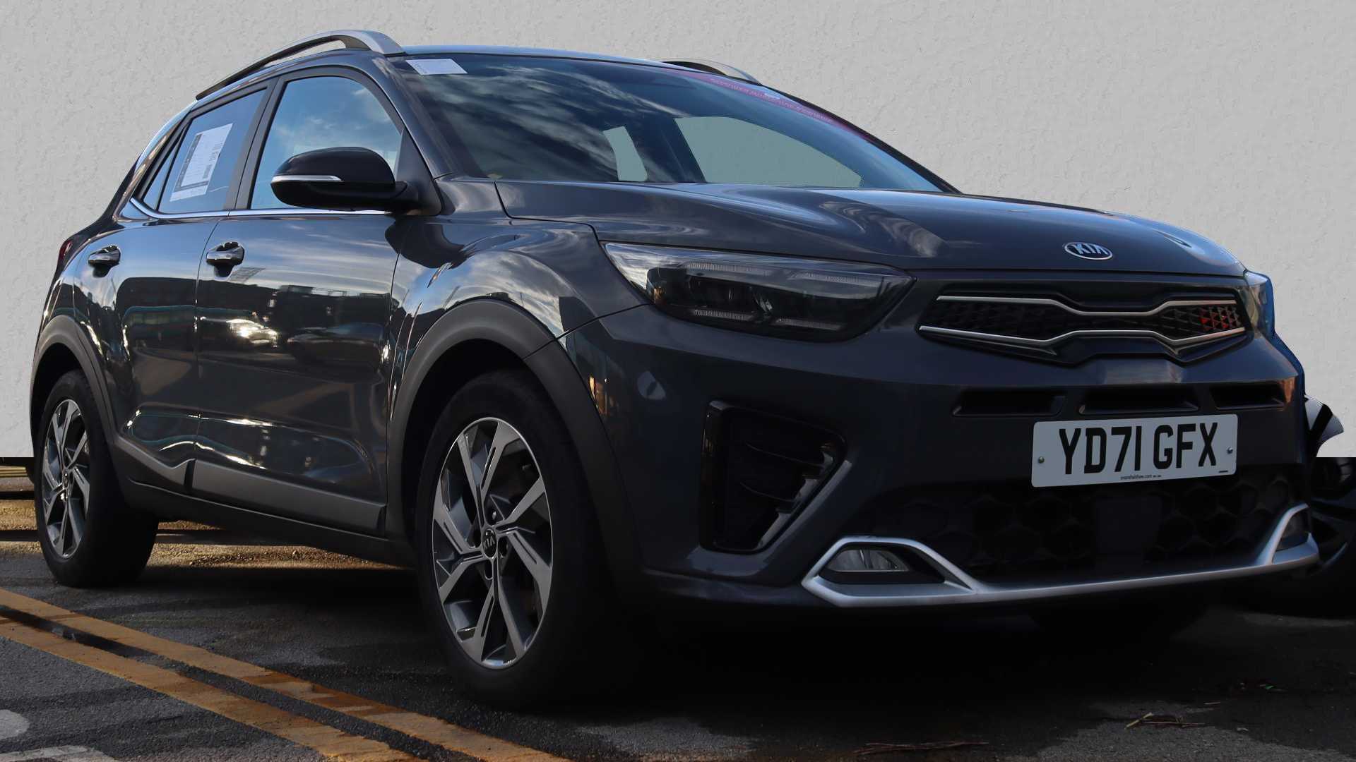 Main listing image - Kia Stonic